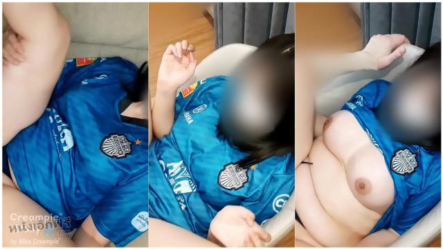 คลิปโป๊ไทยฟรี สาวบุรีรัมย์เอฟซีโดนเย็ดคาโซฟา เย็ดสดแตกในเสียวๆ