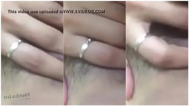 คลิปโป๊สาวอินเดียโชว์เสียว โคตรแจ๋มเลยคนนี้ หีสวยน่าเย็ด