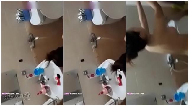 คลิปโป๊แอบถ่ายสาวข้างบ้านอาบน้ำ หุ่นน่าเย็ดไม่เบา
